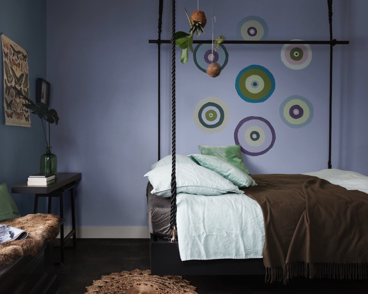 squares and circles interacting with shelves or windows as an eye-catching addition the wall colour