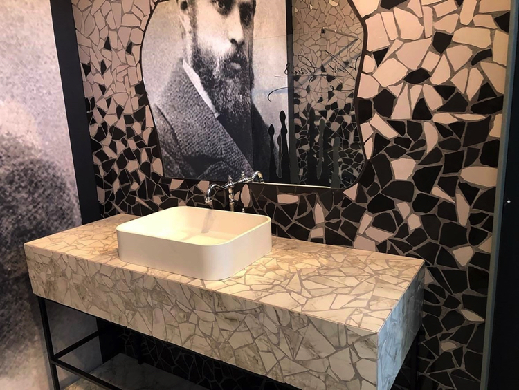 A spectacular bathroom mosaic wall art exhibit at Cersaie 2019