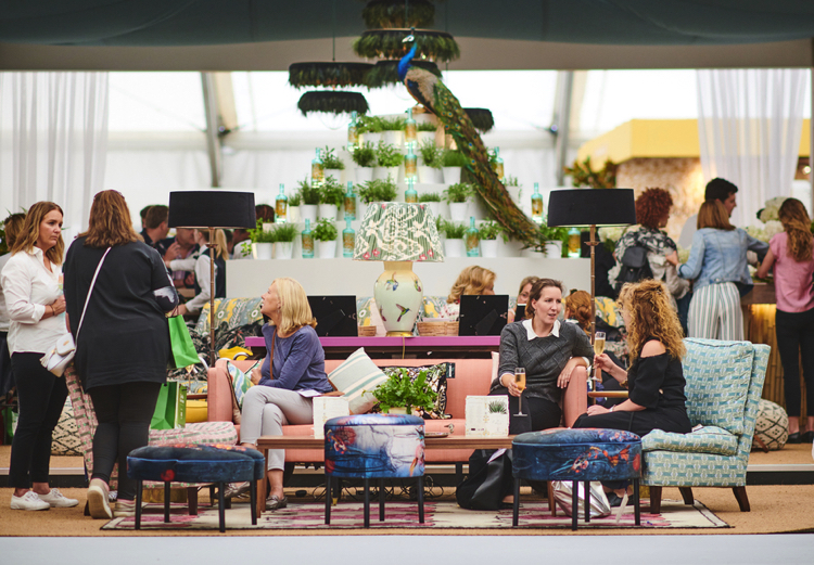 Natural, subtle wall coverings make an amazing home accents at Decorex 2019.