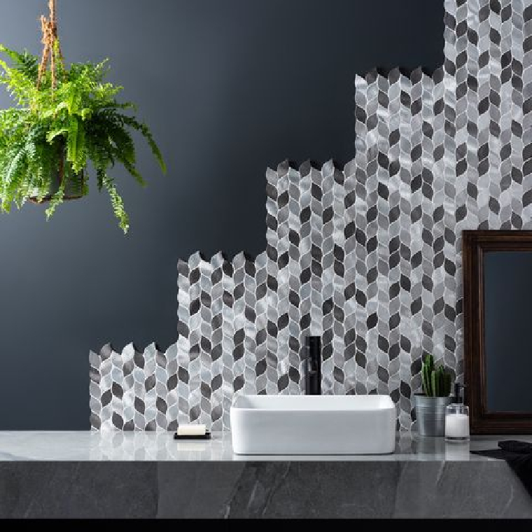Fabulous staggered bathroom mosaic accent
