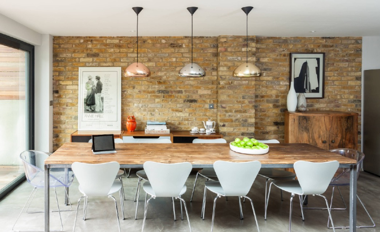 Mixed metal dining-room interior décor.