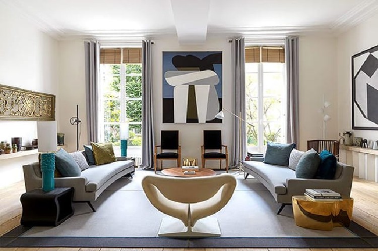Symmetry makes a living room perfect