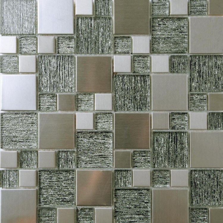 Subtle grey asymmetric mosaic tiles.