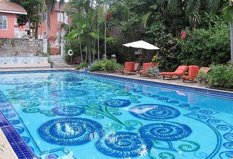 Stunning modern pool mosaic artwork design.