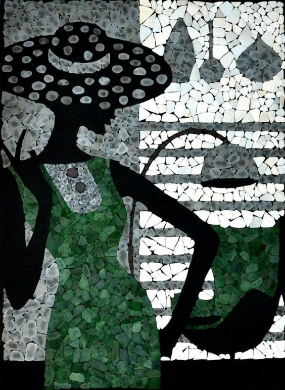 Gorgeous sea glass mosaic artwork by Denuse Terio | Mosaic art inspiration by Mosaics Lab