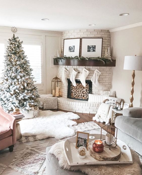 White themed Christmas decor. Interior inspiration by Mosaics Lab