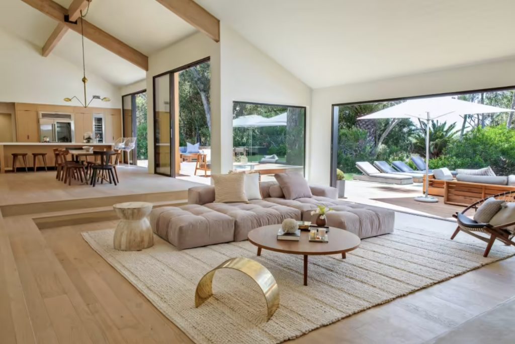 Floor interiors