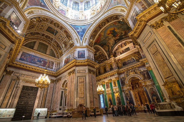 Stunning Architecture and beautiful mosaic murals at
