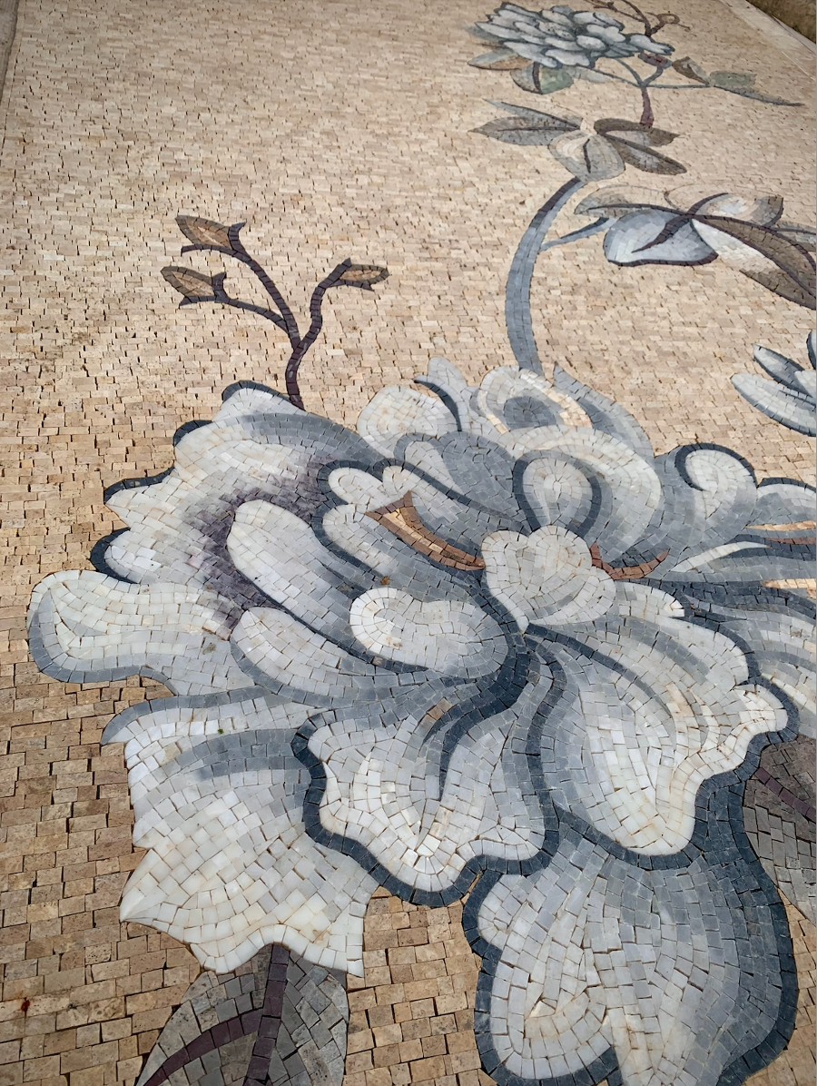 Marble_Mosaic_Mural - Mosaic_Design - Flower_Mosaic_Artwork