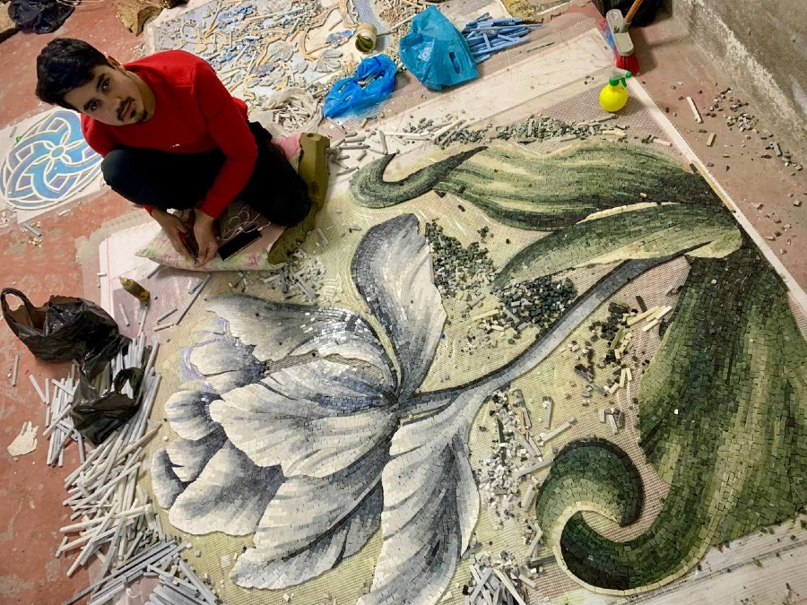 Marble_Mosaic_Mural - Mosaic_Design - Flower_Mosaic_Artwork