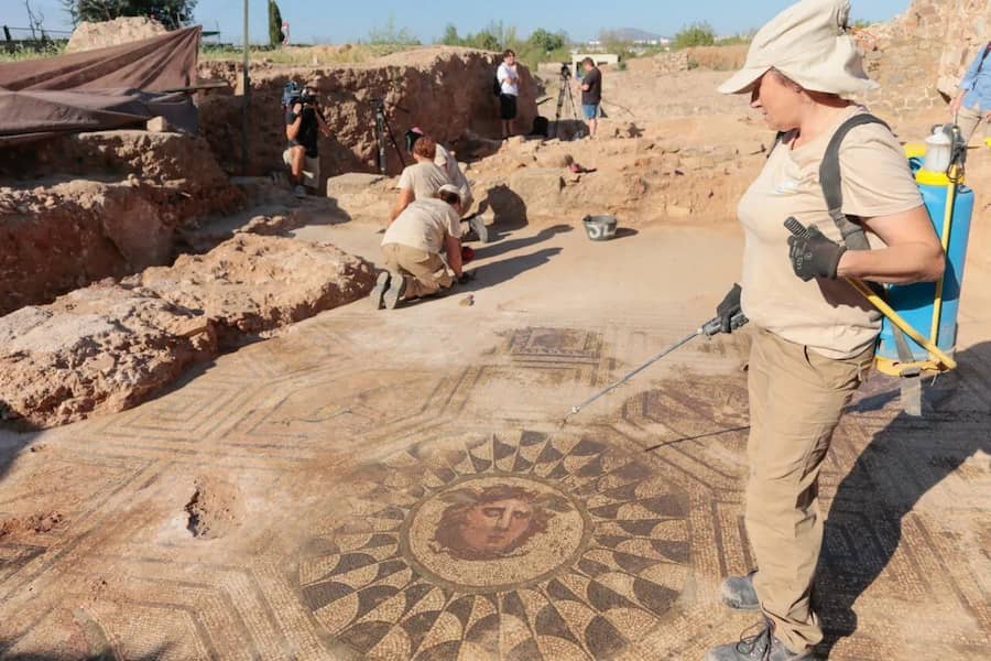 Ancient_Roman_Mosaic - Roman_Mosaic_Artwork - Roman_Mosaic_Design