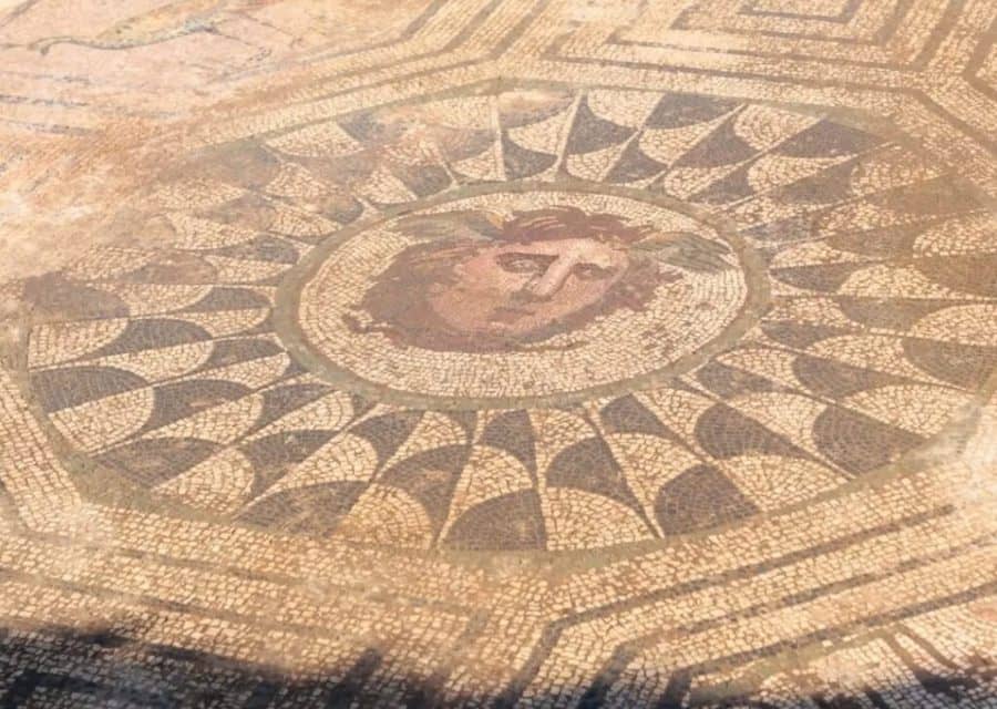 Ancient_Roman_Mosaic - Roman_Mosaic_Artwork - Roman_Mosaic_Design